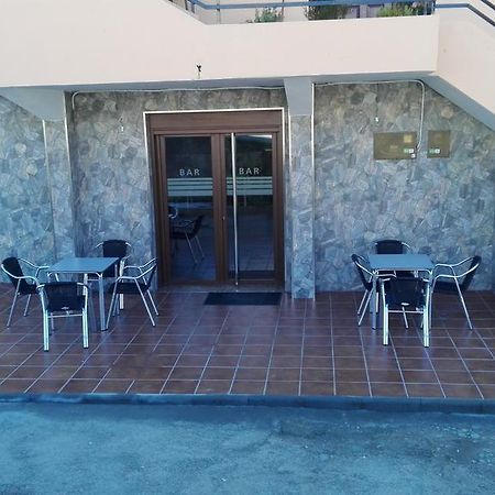 Hostal Nuevo Alonso Bembribe Exteriör bild