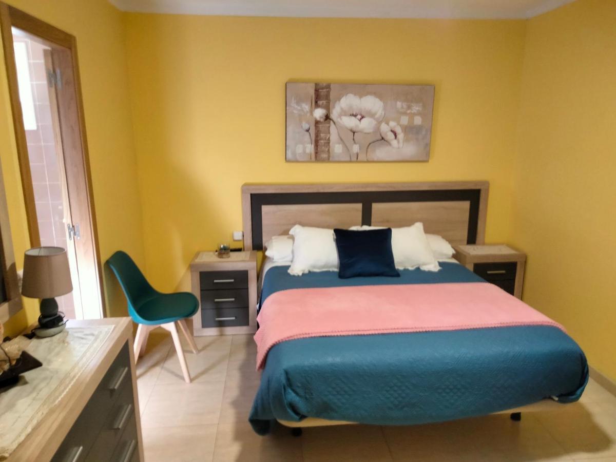 Hostal Nuevo Alonso Bembribe Exteriör bild