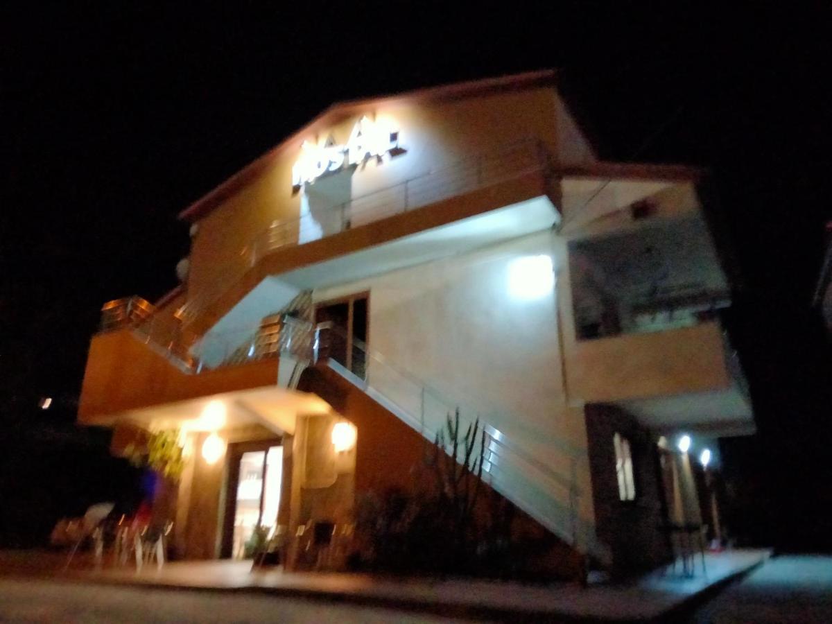 Hostal Nuevo Alonso Bembribe Exteriör bild