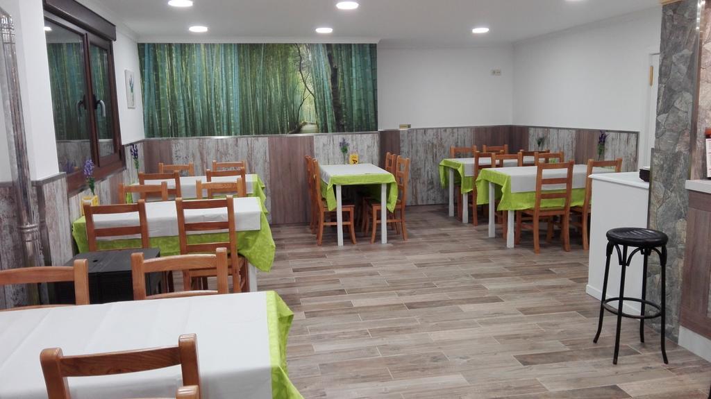 Hostal Nuevo Alonso Bembribe Exteriör bild